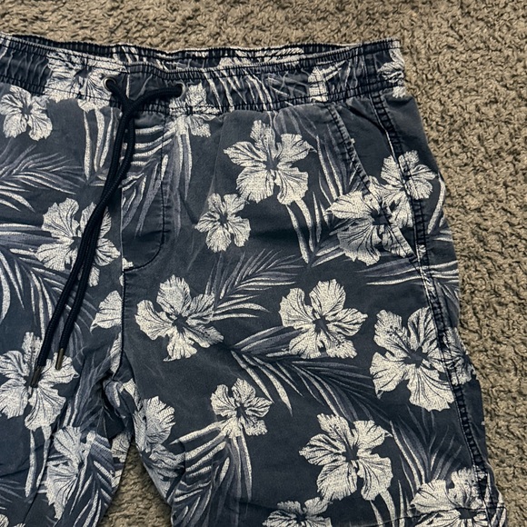 George Navy and White Patterned Shorts - Picture 6 of 10